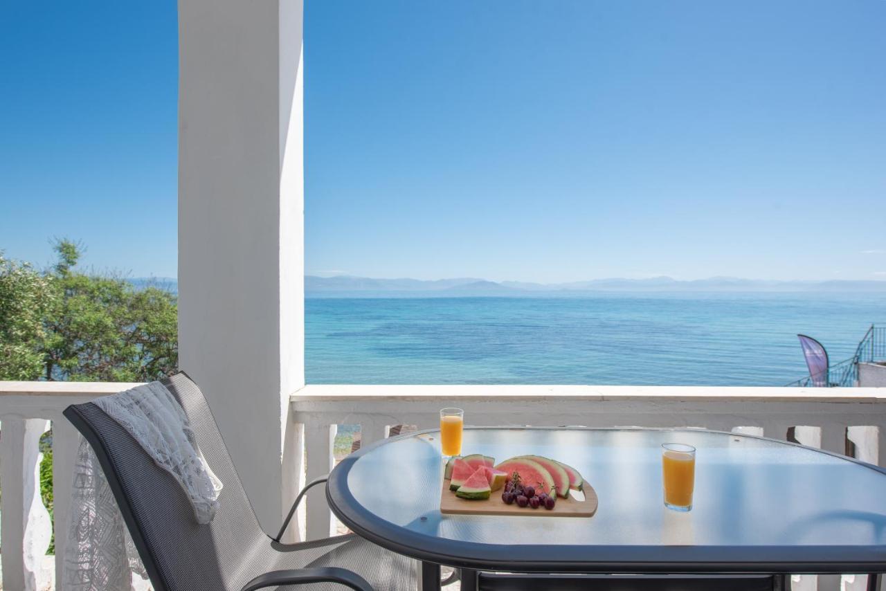 Galini Beach Studios And Penthouse Mesongí Exteriör bild
